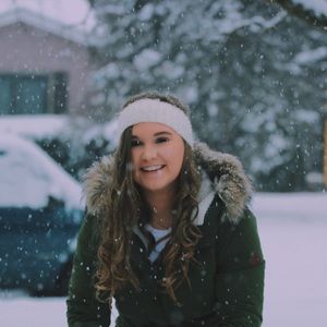 Meet your Posher, Maya